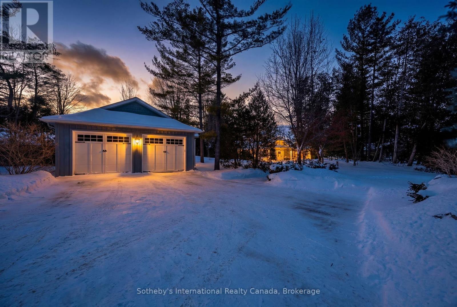 1036 River Road E, Wasaga Beach, Ontario  L9Z 2P7 - Photo 2 - S12755812