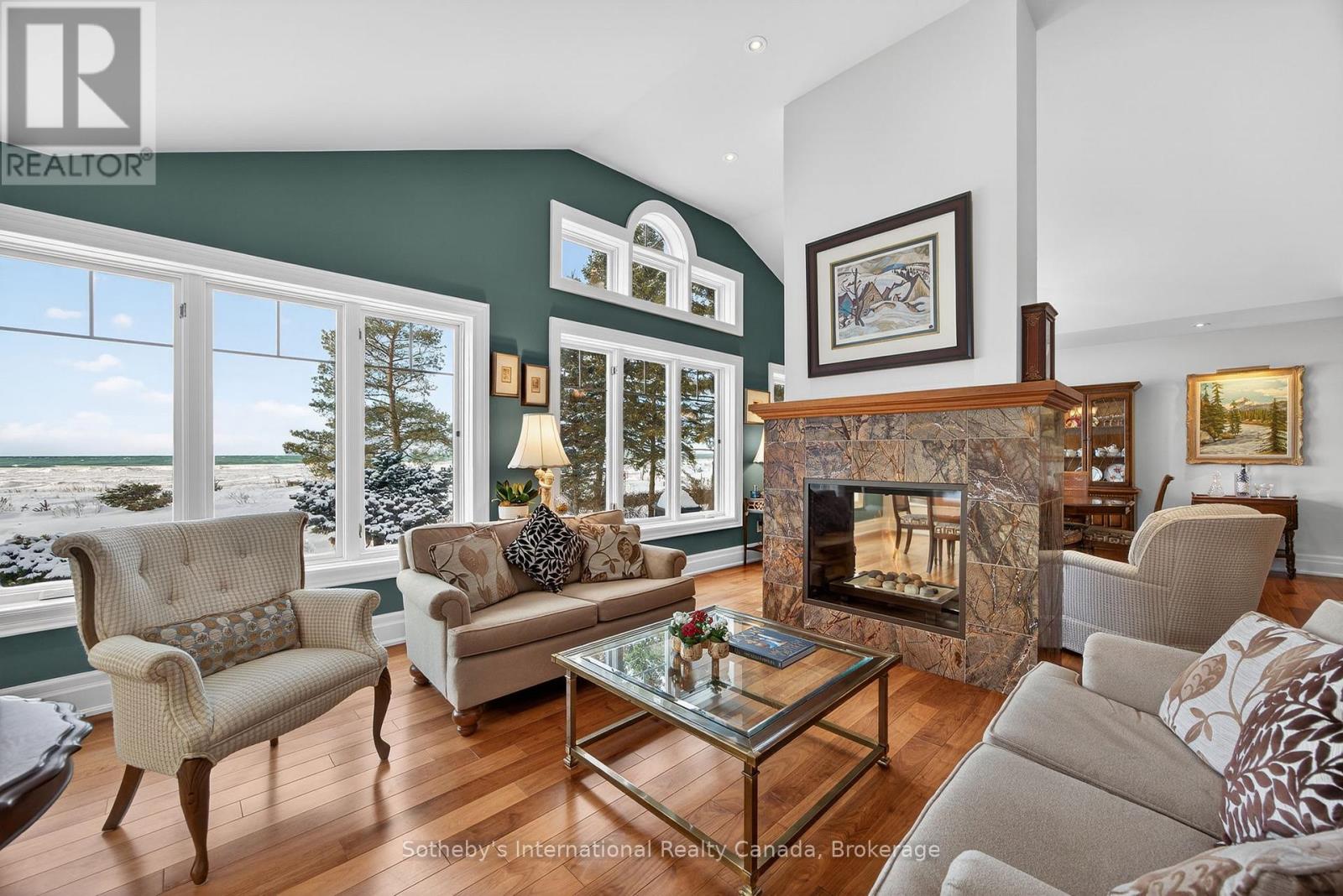 1036 River Road E, Wasaga Beach, Ontario  L0L 2P0 - Photo 21 - S12755812