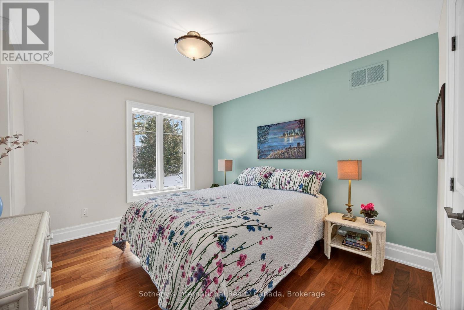 1036 River Road E, Wasaga Beach, Ontario  L0L 2P0 - Photo 33 - S12755812