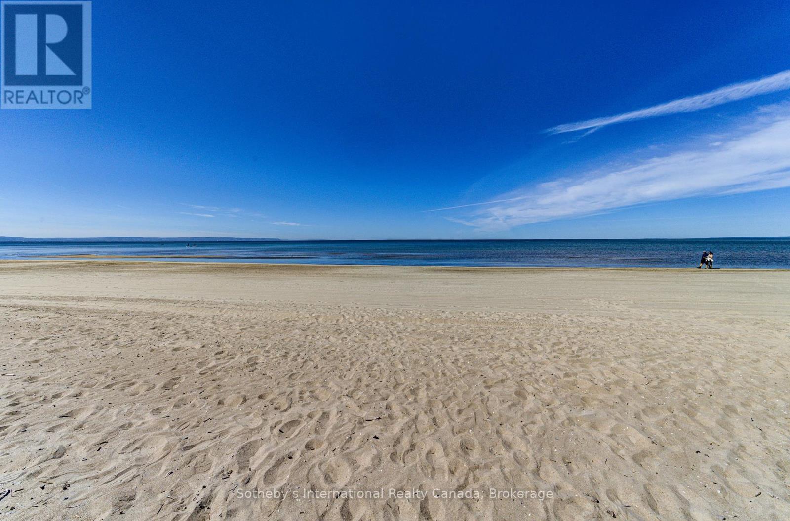 1036 River Road E, Wasaga Beach, Ontario  L0L 2P0 - Photo 49 - S12755812