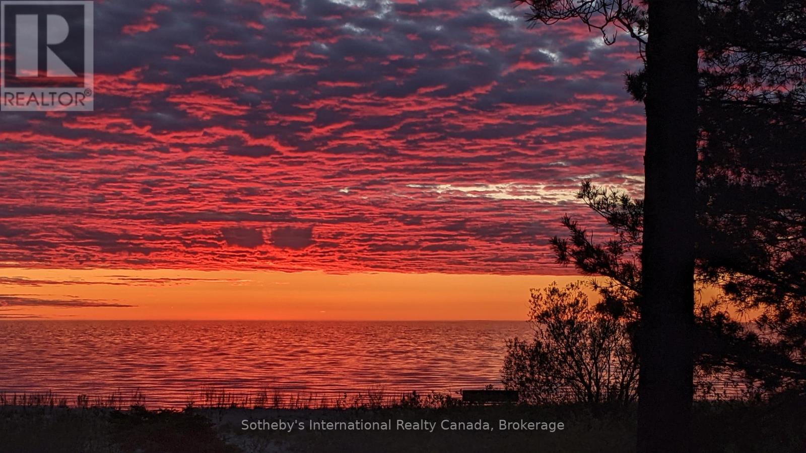 1036 River Road E, Wasaga Beach, Ontario  L0L 2P0 - Photo 50 - S12755812