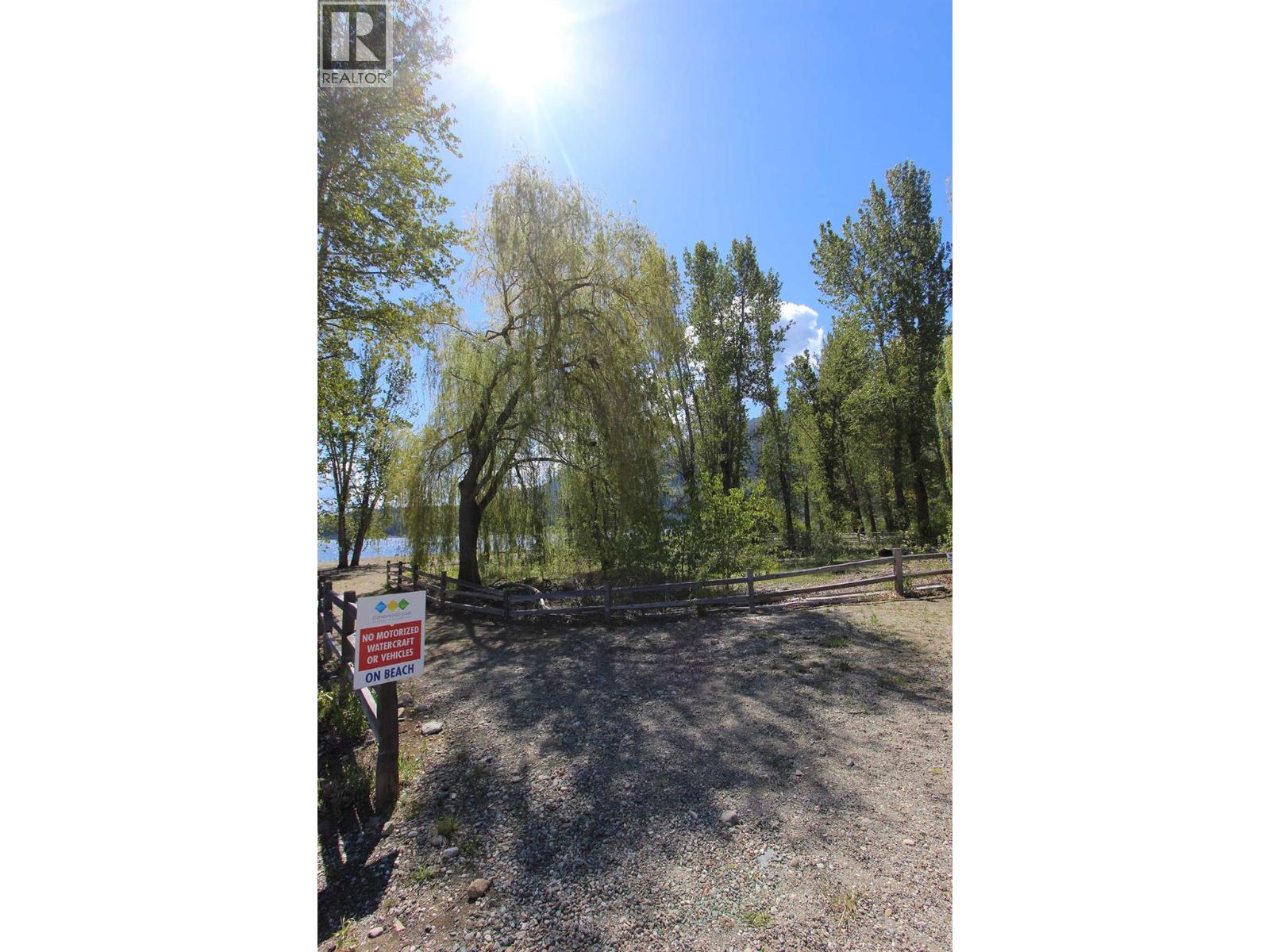 69 Cottonwood Drive, Lee Creek, British Columbia  V0E 1M1 - Photo 57 - 10374835