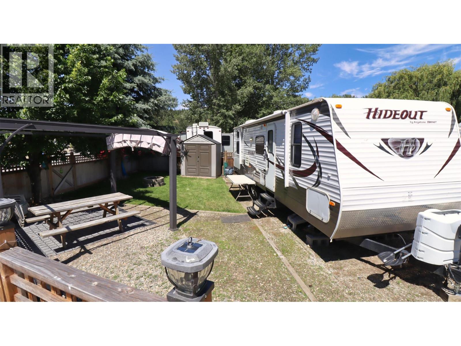 69 Cottonwood Drive, Lee Creek, British Columbia  V0E 1M1 - Photo 9 - 10374835