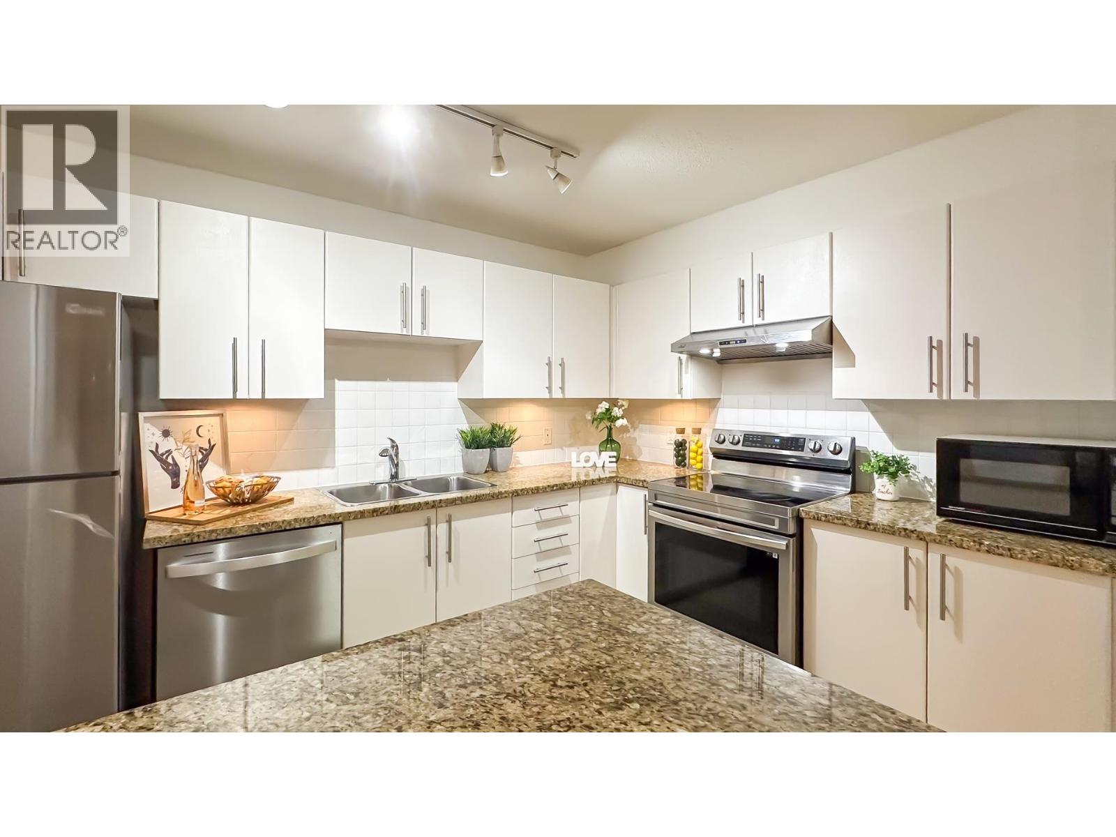 305 2088 Madison Avenue, Burnaby, British Columbia  V5C 6T5 - Photo 11 - R3086008