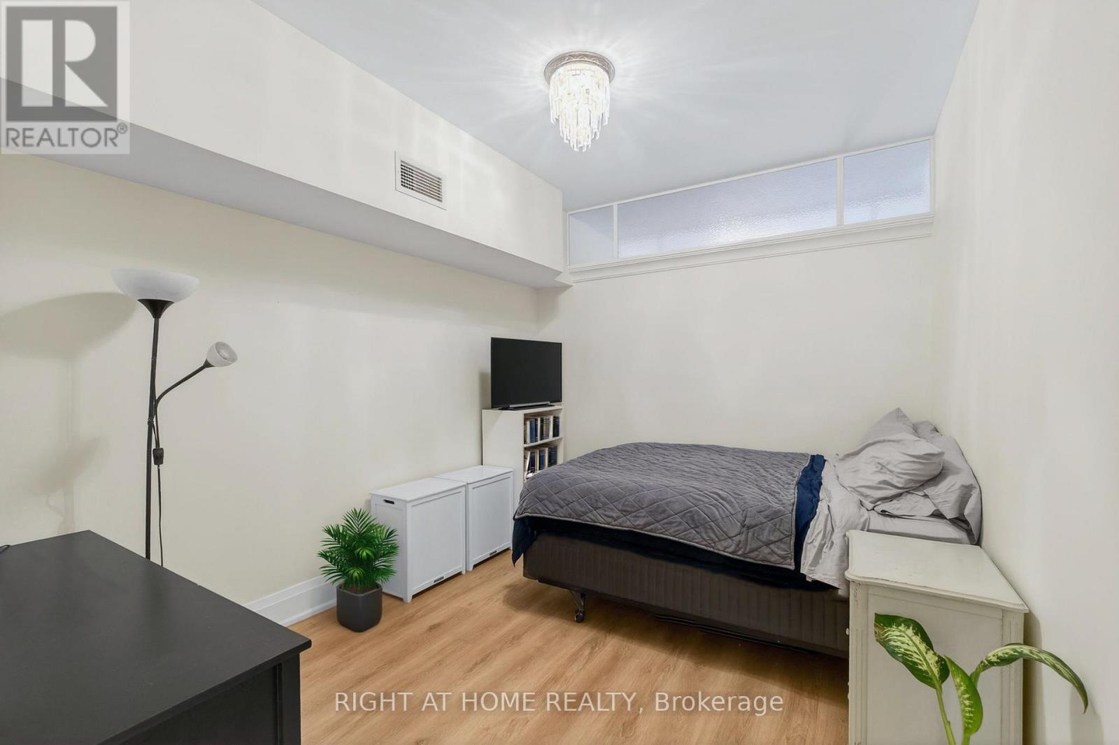 11 Bastion Street, Toronto (Niagara), Ontario  M5V 1A4 - Photo 15 - C12755790