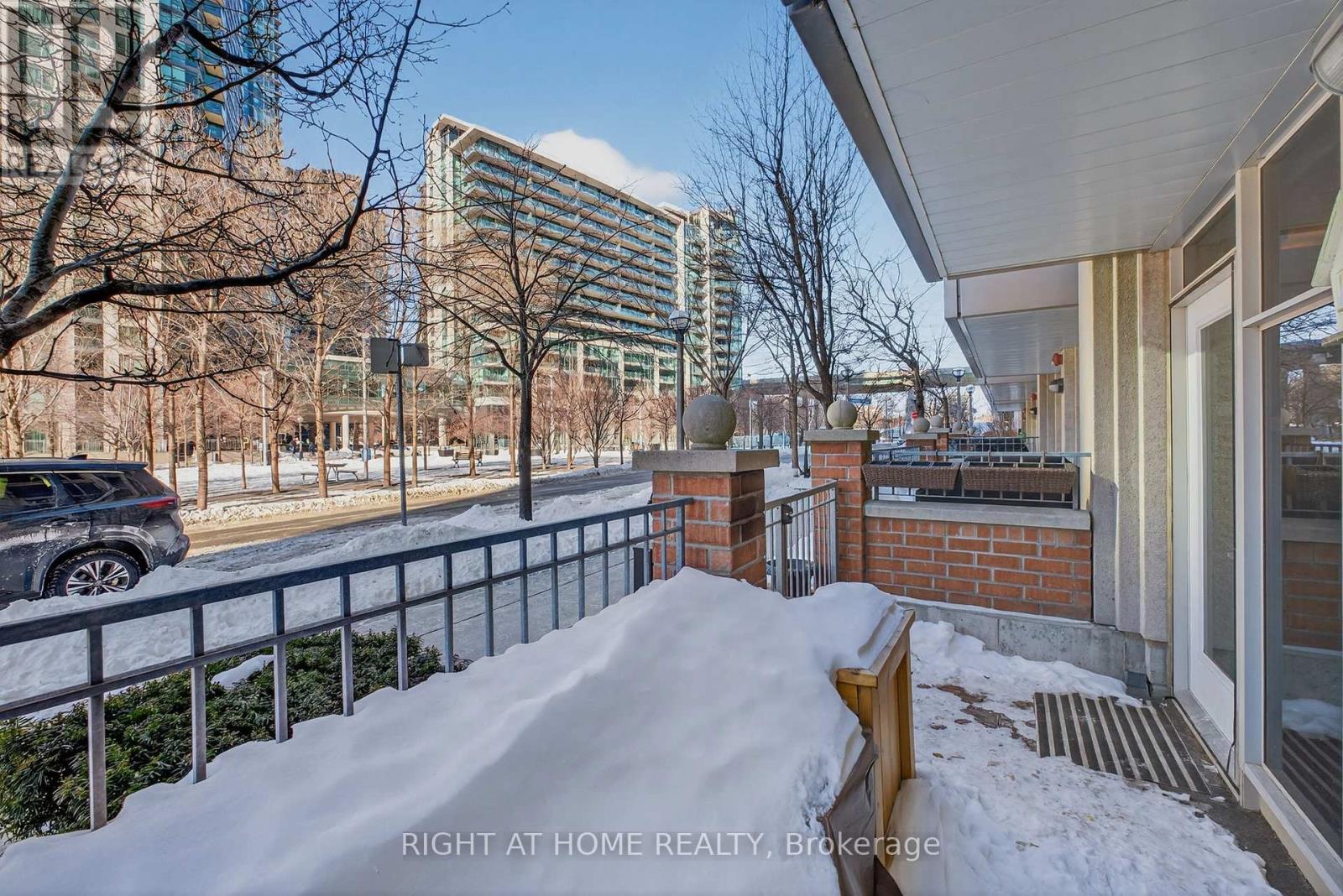 11 Bastion Street, Toronto (Niagara), Ontario  M5V 1A4 - Photo 18 - C12755790