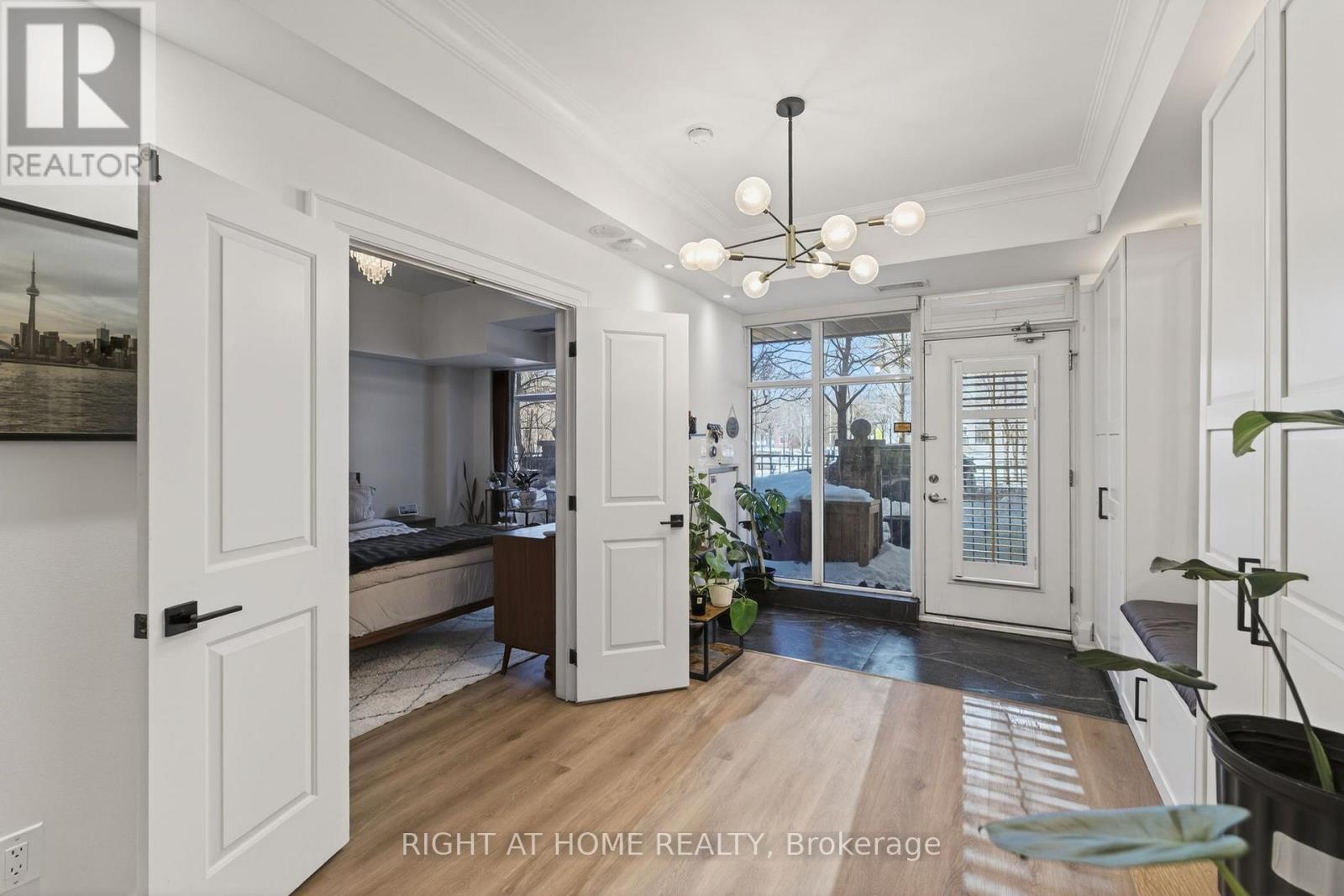 11 Bastion Street, Toronto (Niagara), Ontario  M5V 1A4 - Photo 5 - C12755790