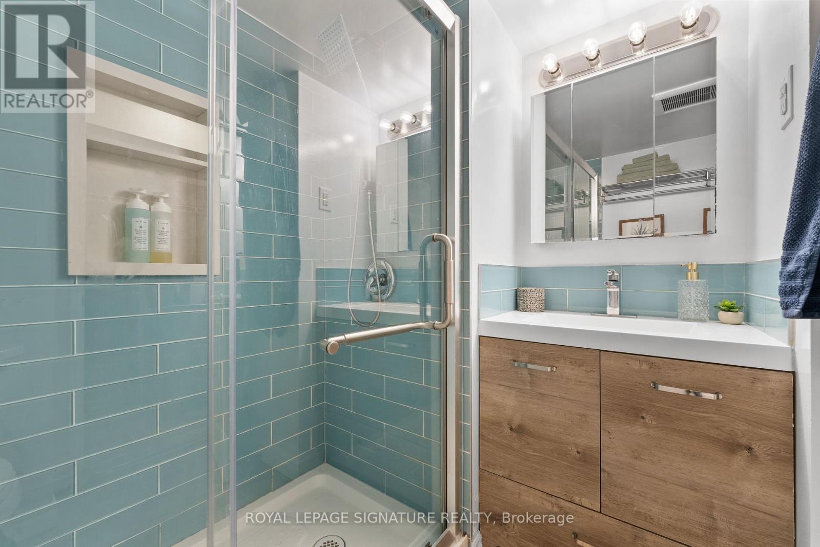 D - 32 Massey Street W, Toronto, Ontario  M6J 3W4 - Photo 13 - C12755798