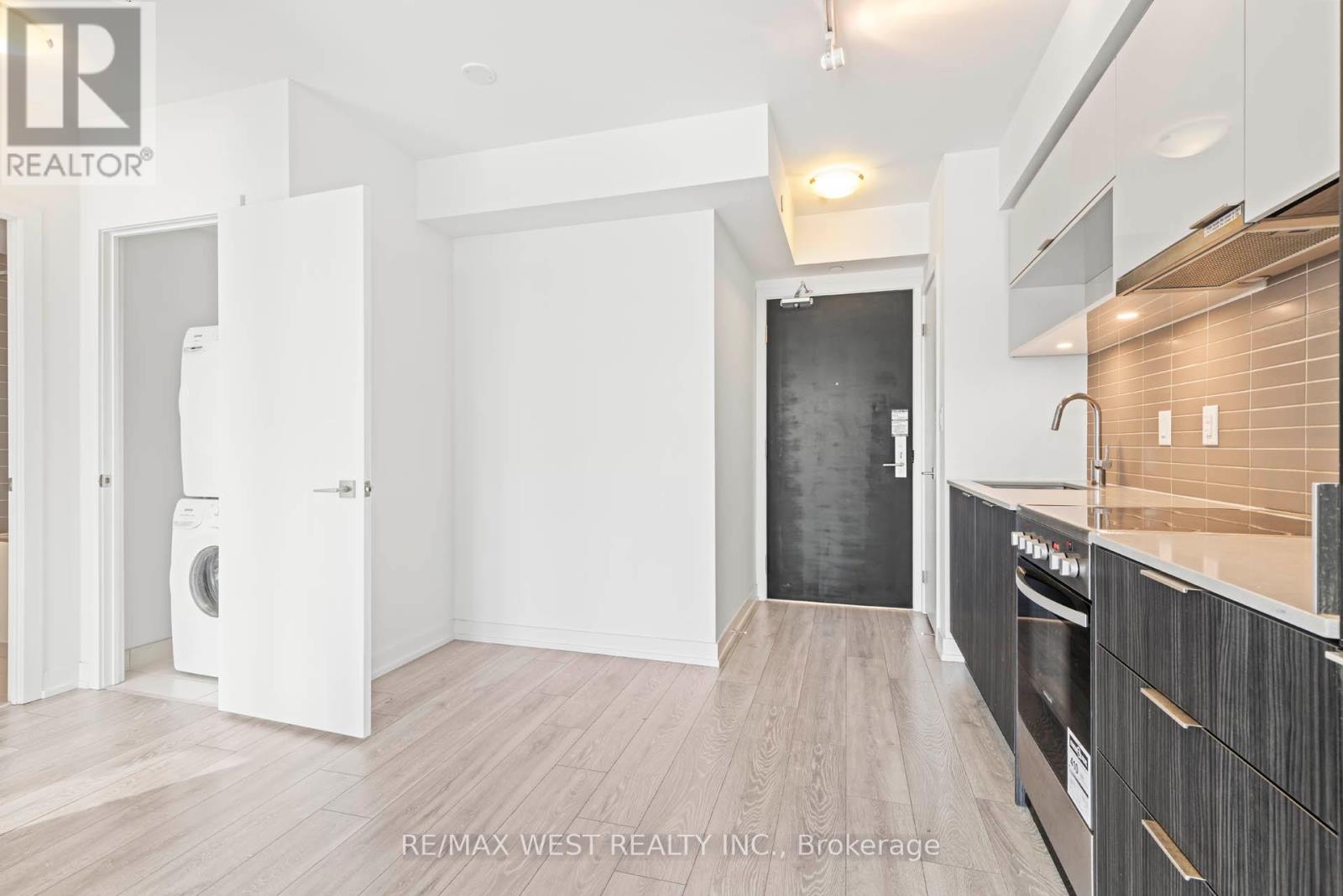 1010 - 159 Wellesley Street E, Toronto, Ontario  M4Y 0H5 - Photo 9 - C12755824