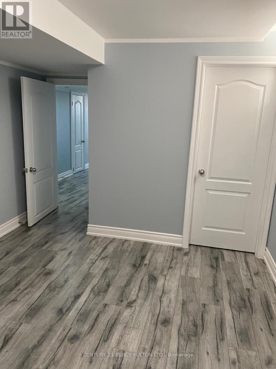 300 Miller Park Avenue, Bradford West Gwillimbury, Ontario  L3Z 0A7 - Photo 8 - N12755782