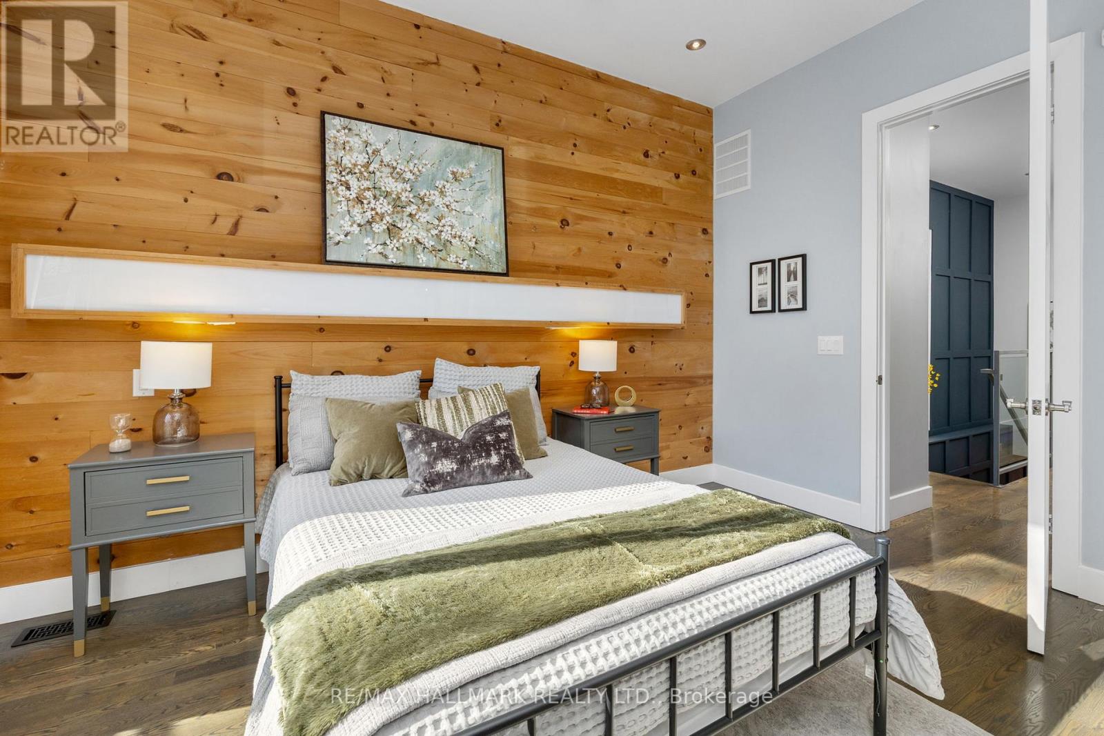 1549 Dundas Street E, Toronto, Ontario  M4L 1K6 - Photo 13 - E12755822