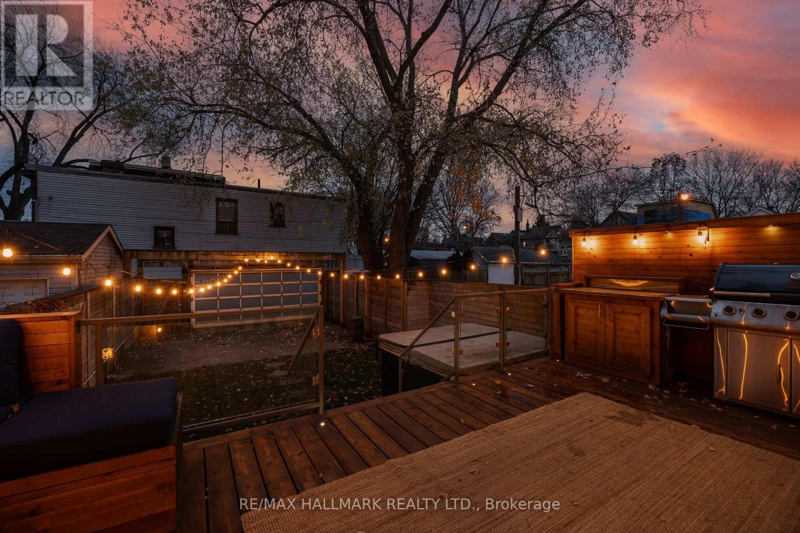 1549 Dundas Street E, Toronto, Ontario  M4L 1K6 - Photo 46 - E12755822