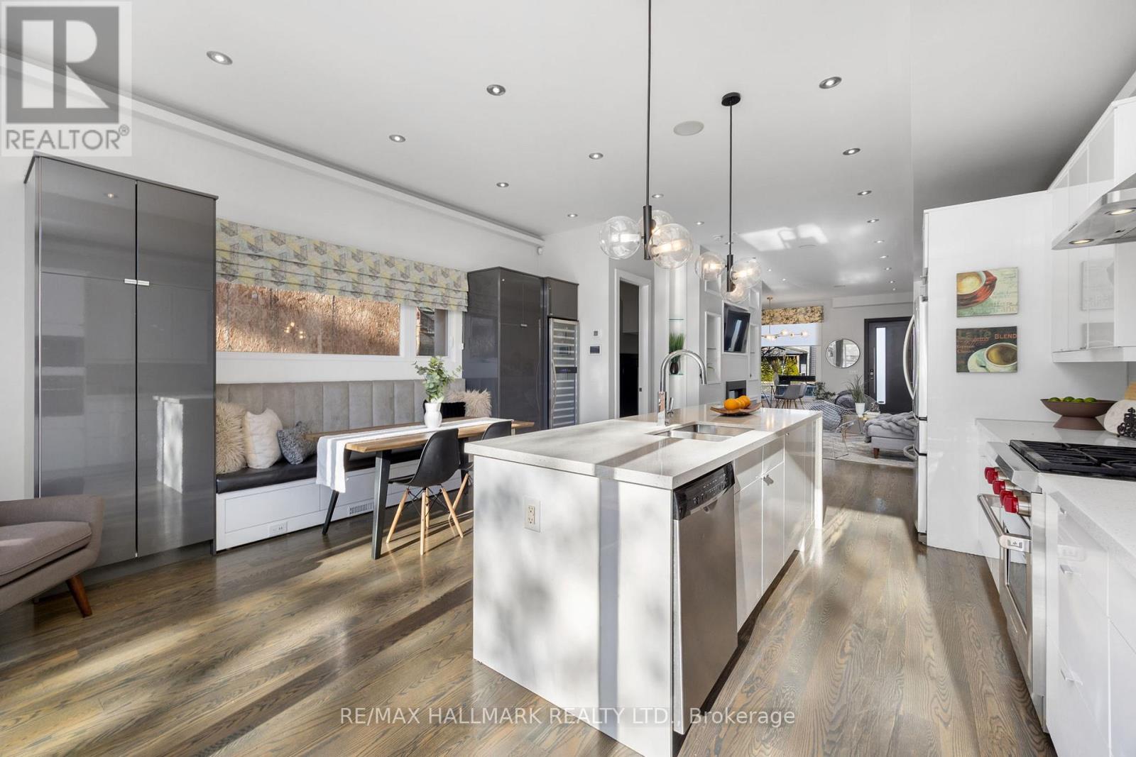 1549 Dundas Street E, Toronto, Ontario  M4L 1K6 - Photo 9 - E12755822