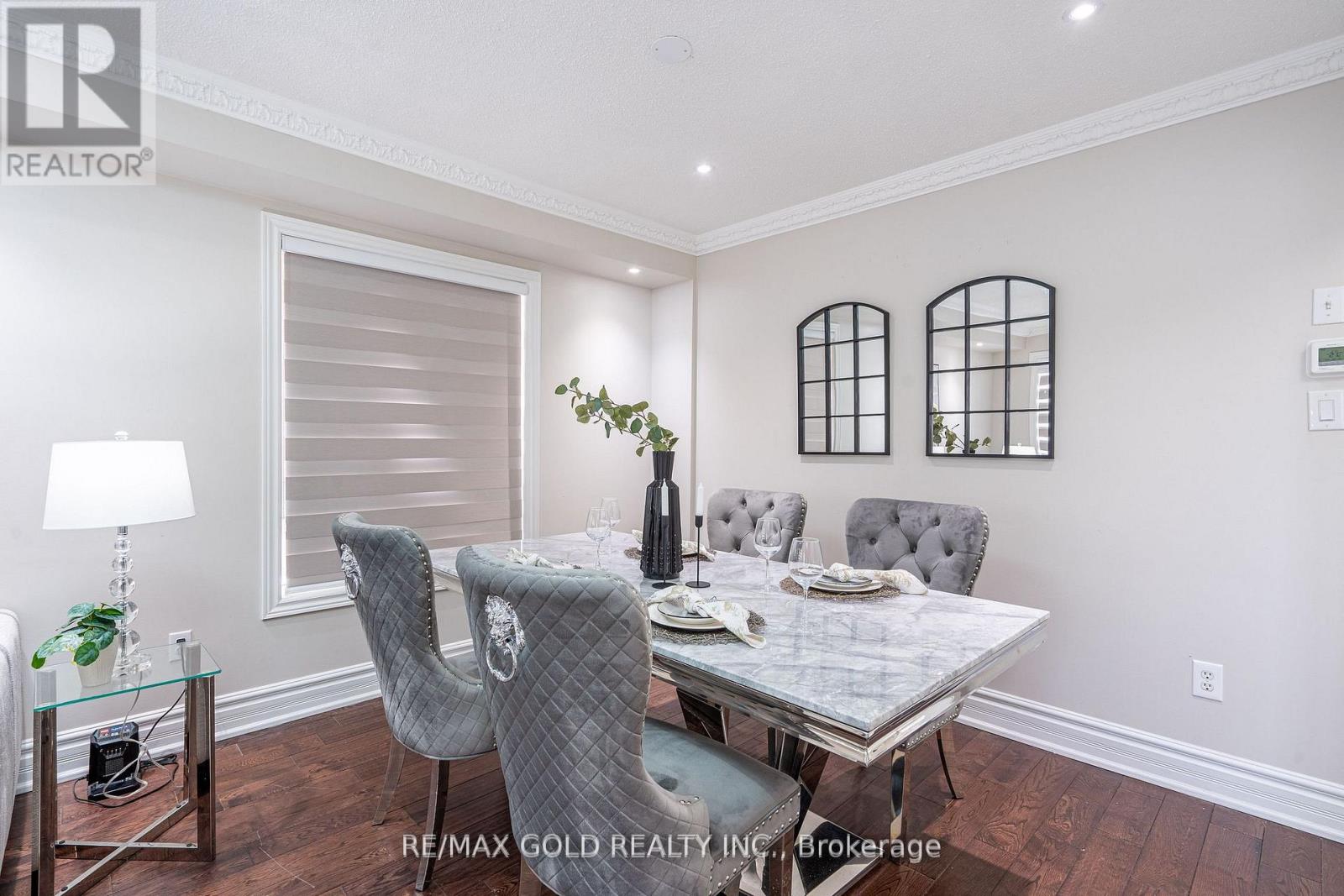 10 Leopard Gate, Brampton, Ontario  L6R 2E5 - Photo 5 - W12755756