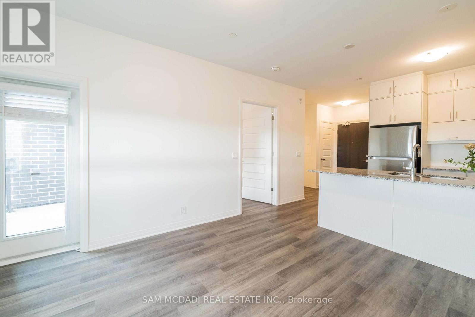 216 - 102 Grovewood Common, Oakville, Ontario  L6H 0X2 - Photo 12 - W12755774