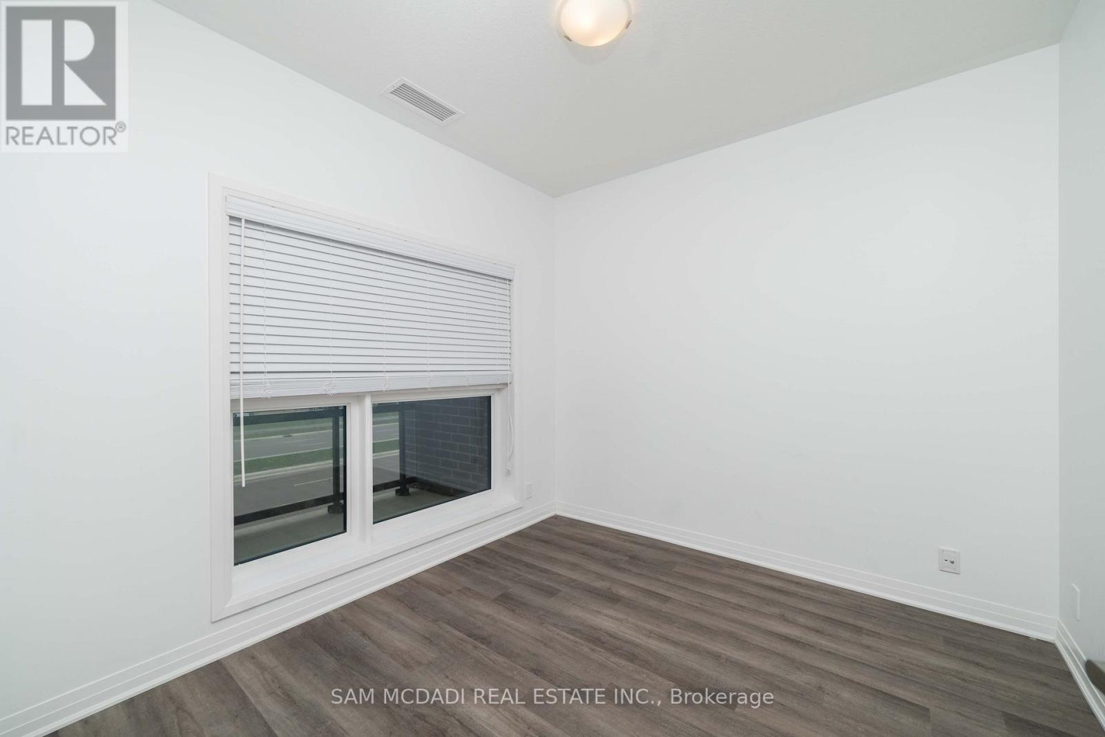 216 - 102 Grovewood Common, Oakville, Ontario  L6H 0X2 - Photo 13 - W12755774