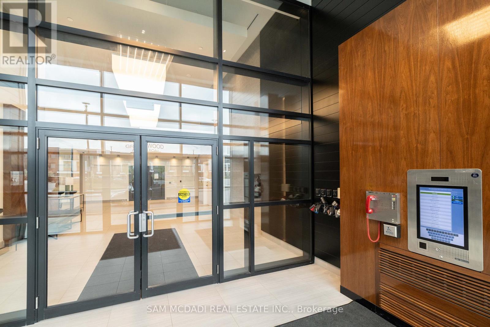 216 - 102 Grovewood Common, Oakville, Ontario  L6H 0X2 - Photo 3 - W12755774