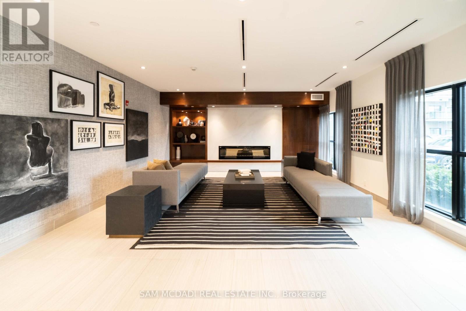 216 - 102 Grovewood Common, Oakville, Ontario  L6H 0X2 - Photo 6 - W12755774