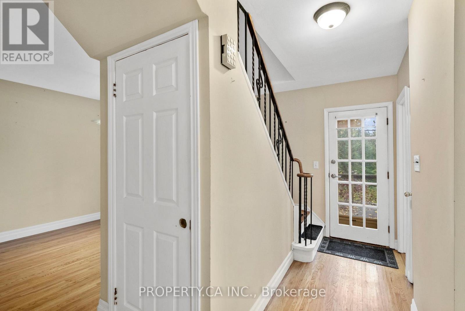 3 Ambleside Avenue, Toronto, Ontario  M8Z 2H5 - Photo 19 - W12755776