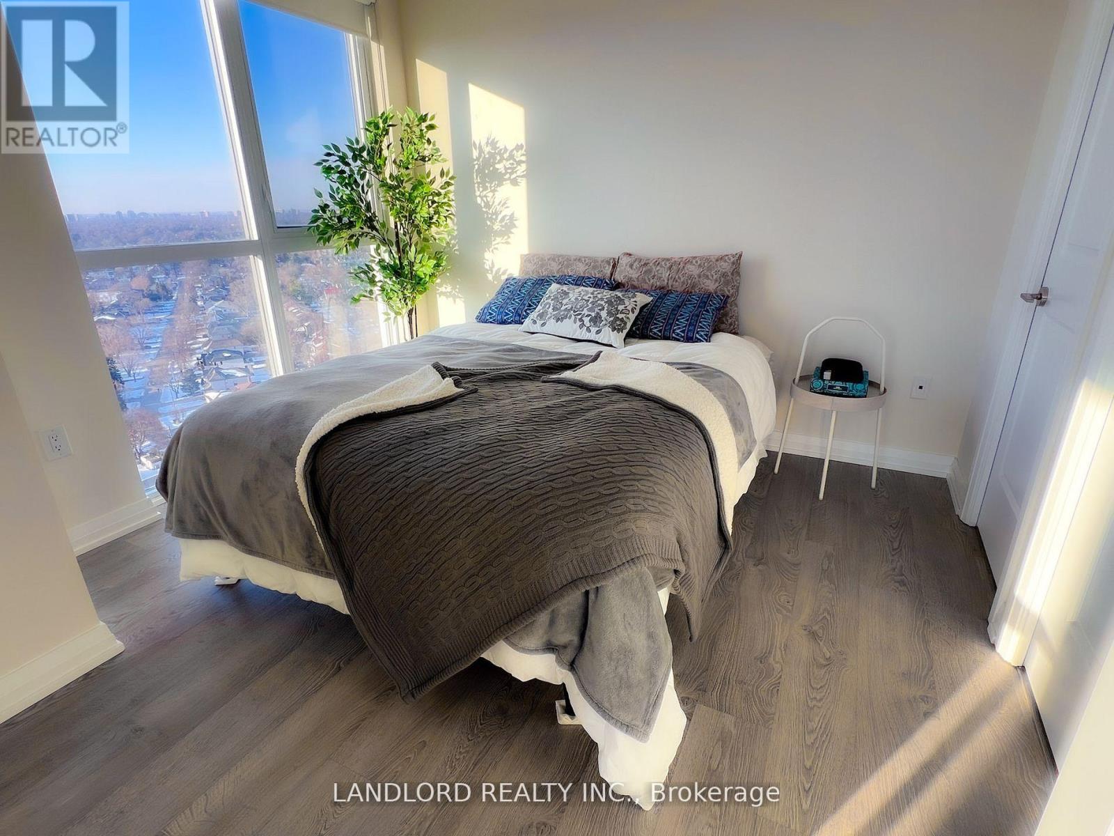 2207 - 50 Thomas Riley Road, Toronto, Ontario  M9B 0C5 - Photo 8 - W12755804