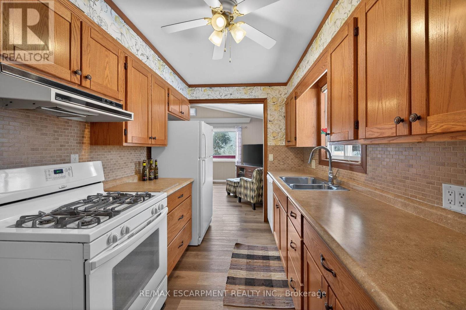 1686 Old Brock Street, Norfolk, Ontario  N0E 1W0 - Photo 19 - X12755762