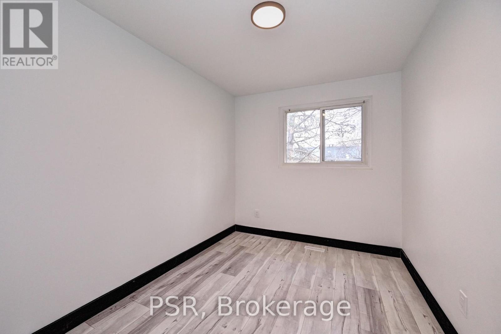 B - 530 Sunnydale Place, Waterloo, Ontario  N2L 4T1 - Photo 17 - X12755792