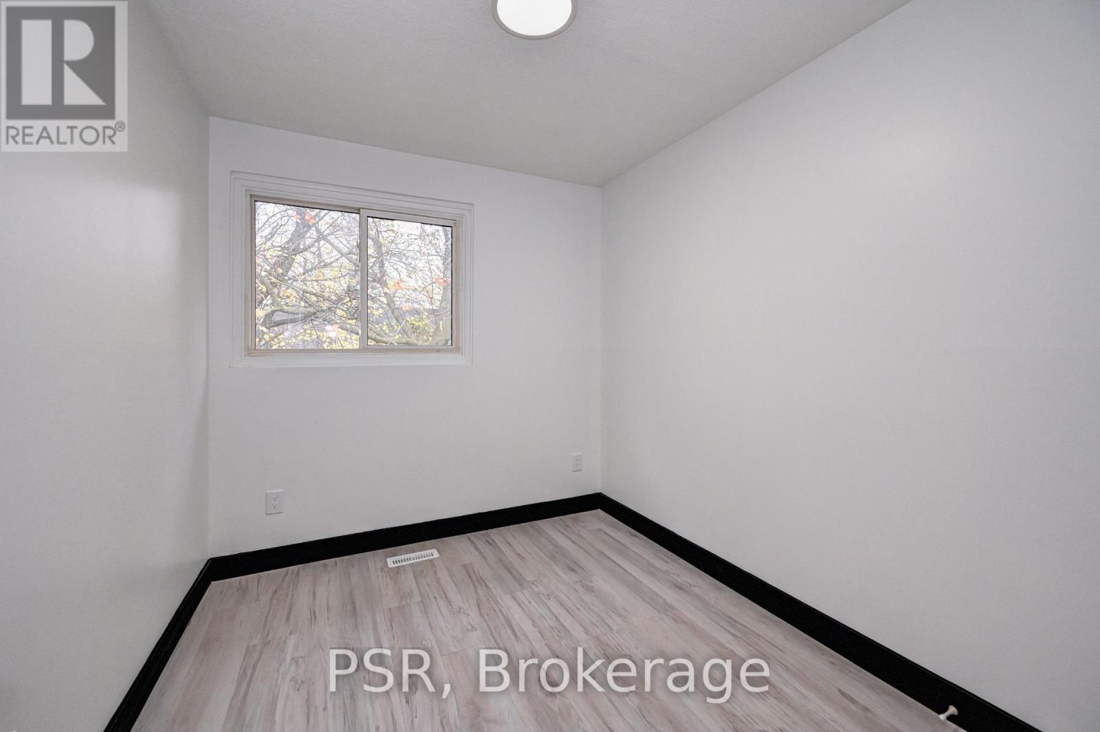 C - 516 Sunnydale Place, Waterloo, Ontario  N2L 4T1 - Photo 18 - X12755794