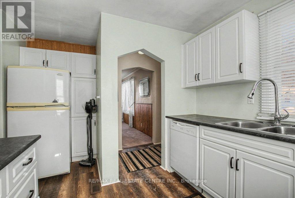 124 Winston Boulevard, Cambridge, Ontario  N3C 1L7 - Photo 8 - X12755806