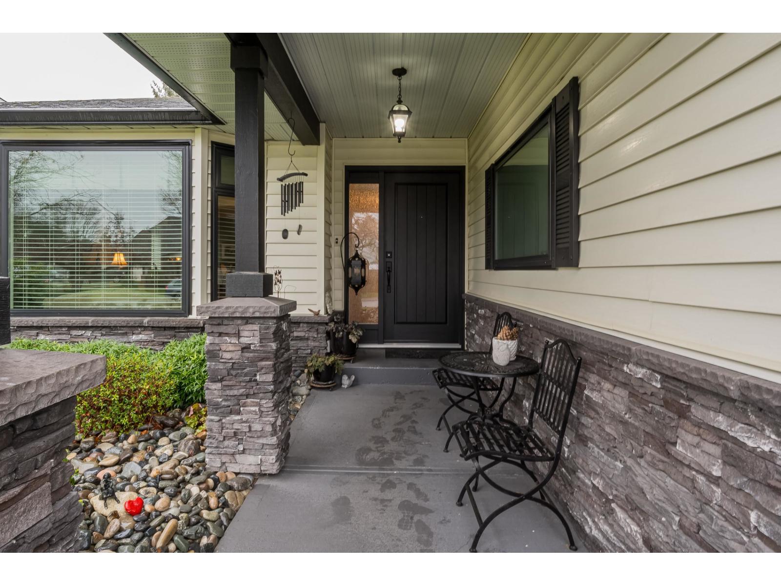 15496 93rd Avenue, Surrey, British Columbia  V3R 9B6 - Photo 3 - R3085596