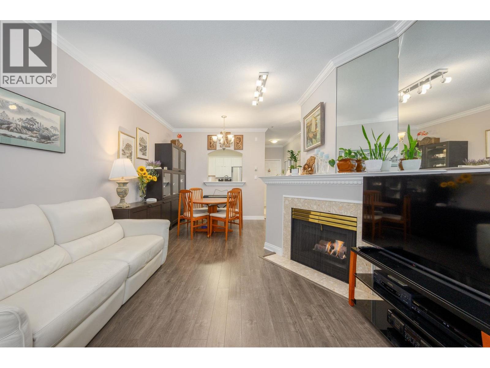 204 2995 Princess Crescent, Coquitlam, British Columbia  V3B 7N1 - Photo 11 - R3085883