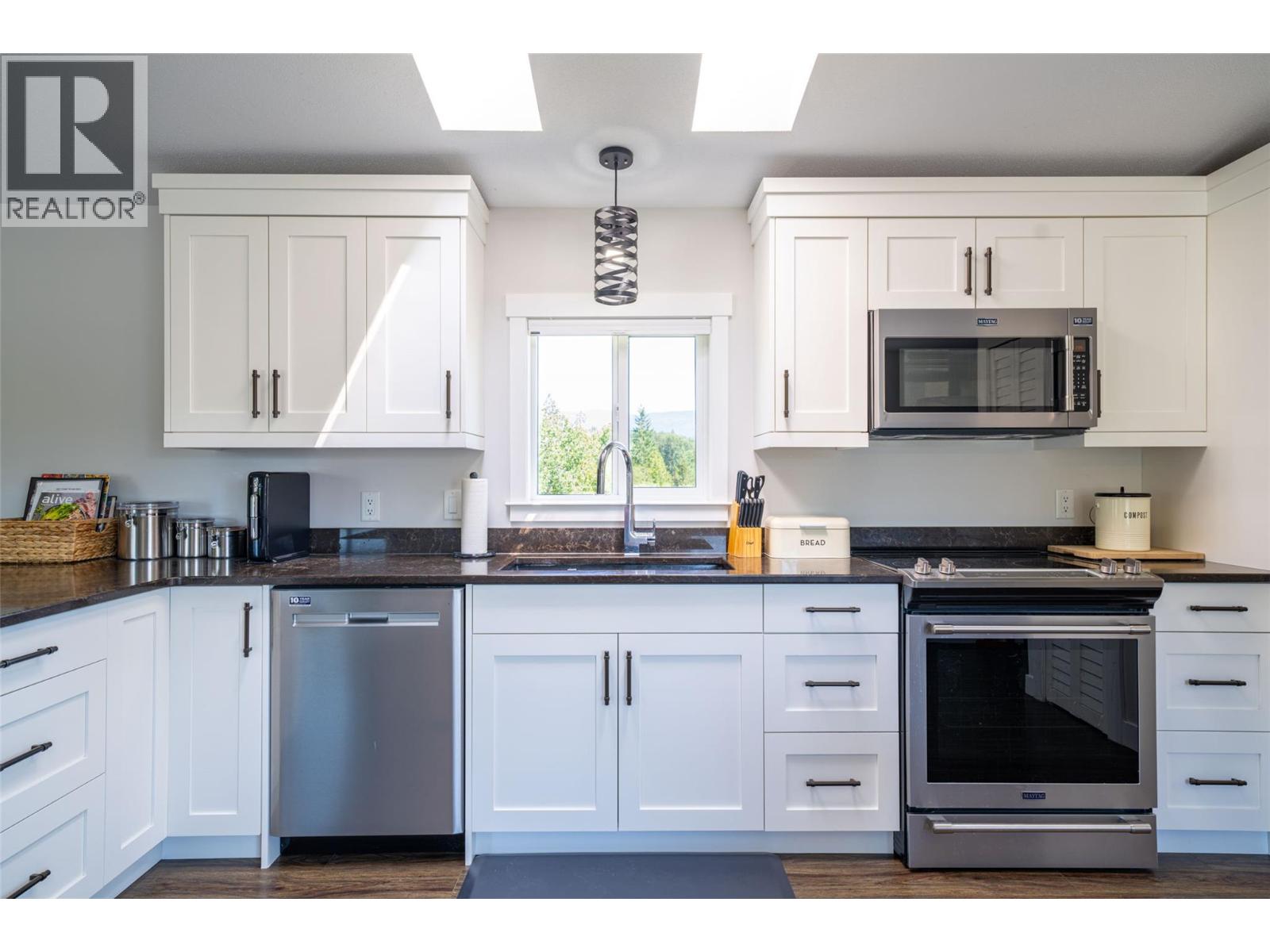 781 Grandview Bench Road, Salmon Arm, British Columbia  V1E 2X8 - Photo 12 - 10374781