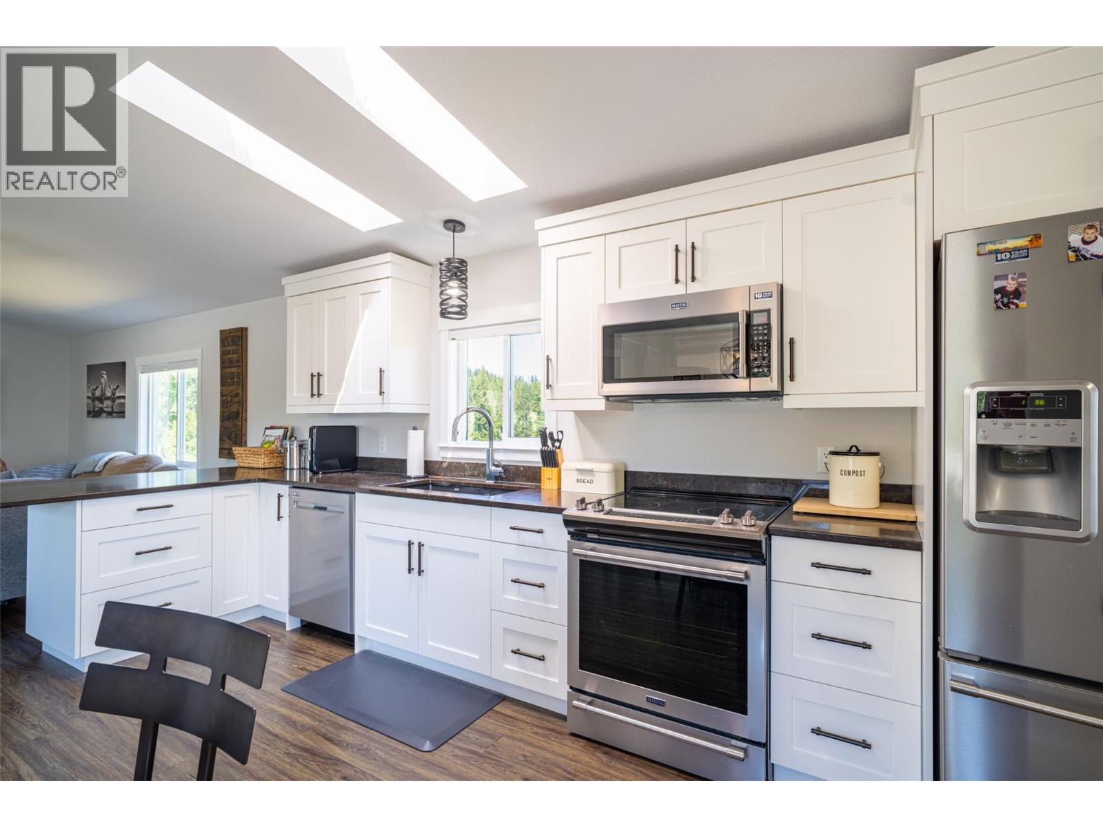 781 Grandview Bench Road, Salmon Arm, British Columbia  V1E 2X8 - Photo 8 - 10374781