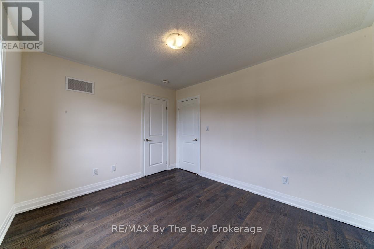 194 Rosanne Circle, Wasaga Beach, Ontario  L9Z 0N3 - Photo 39 - S12755836