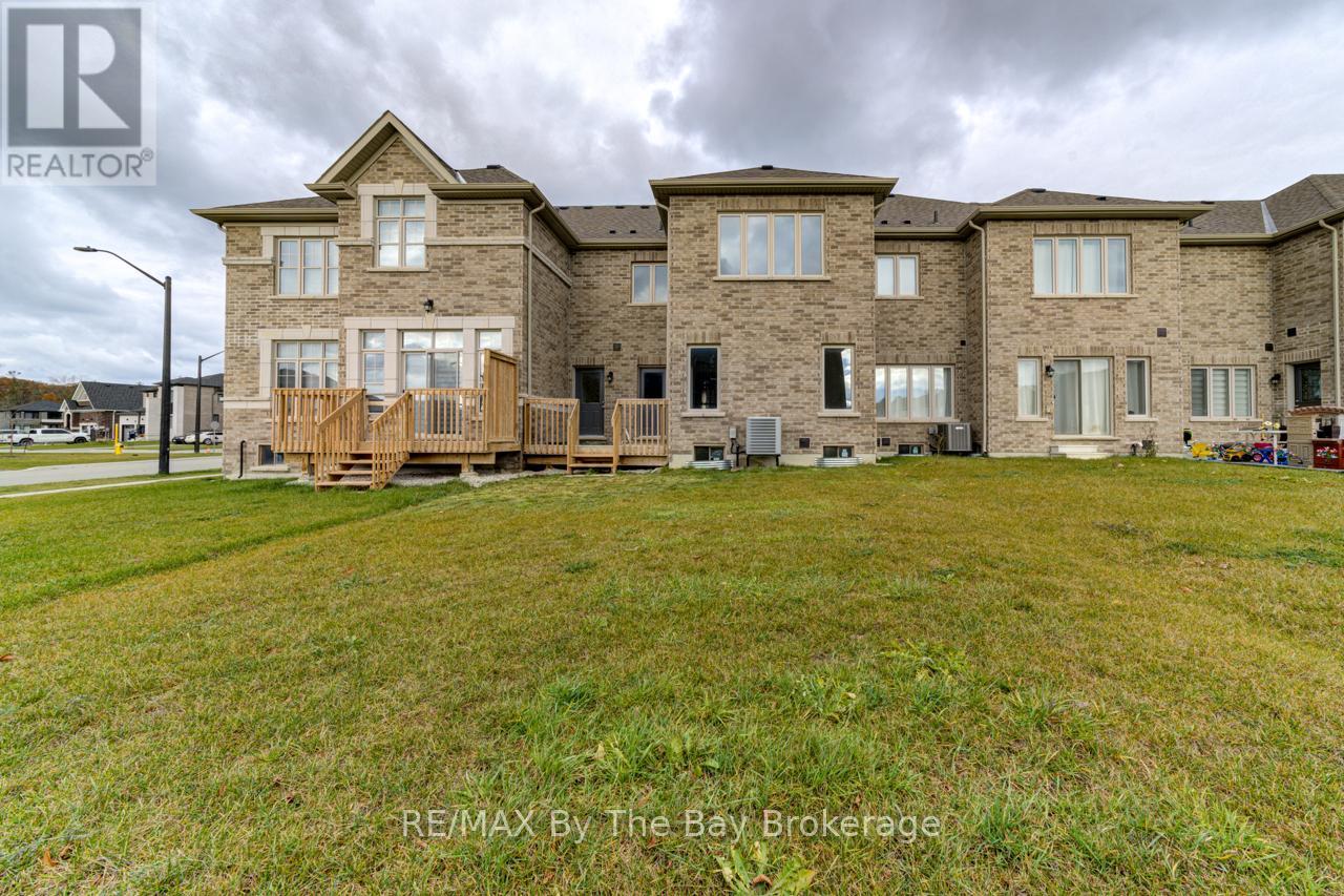 194 Rosanne Circle, Wasaga Beach, Ontario  L9Z 0N3 - Photo 48 - S12755836