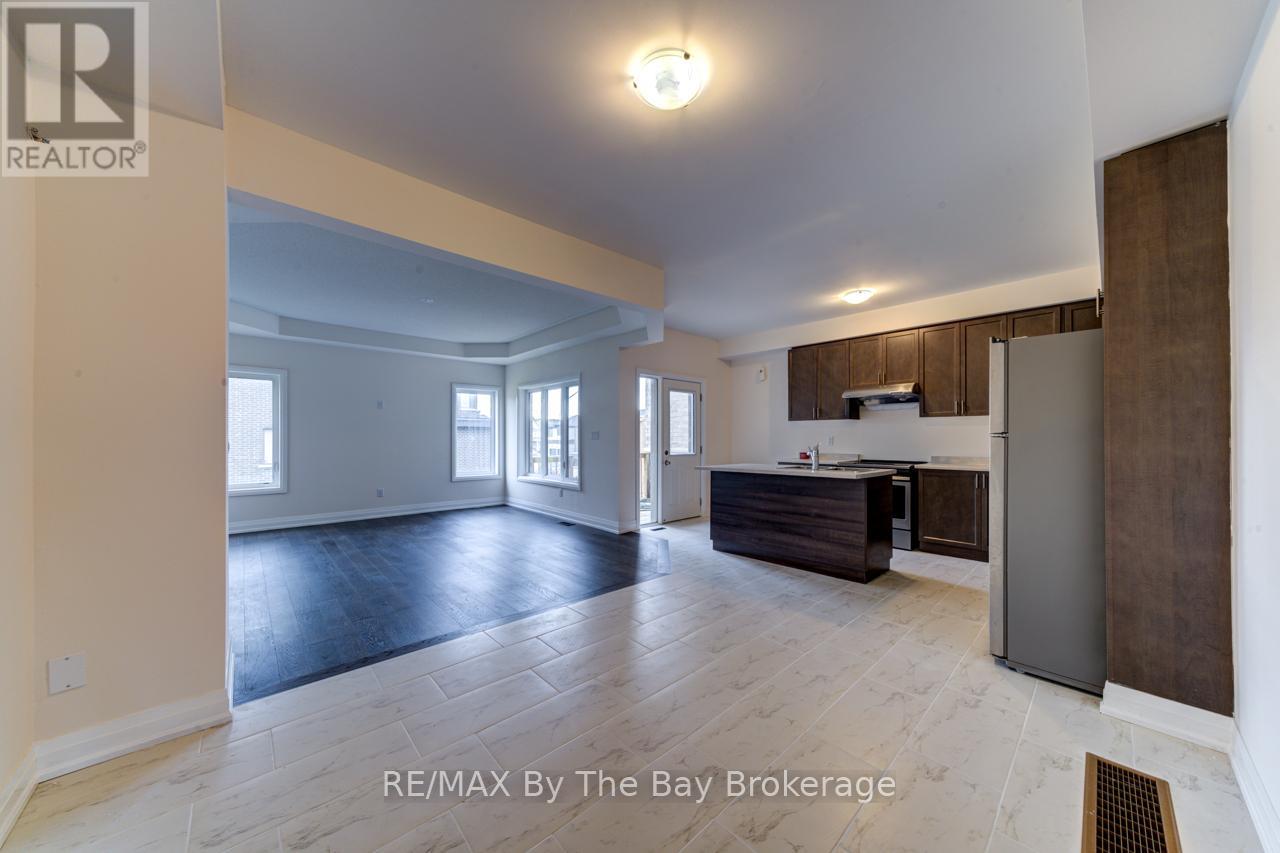 194 Rosanne Circle, Wasaga Beach, Ontario  L9Z 0N3 - Photo 6 - S12755836