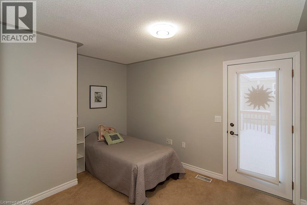 156 Gracehill Crescent, Freelton, Ontario  L8B 1A5 - Photo 14 - 40799056