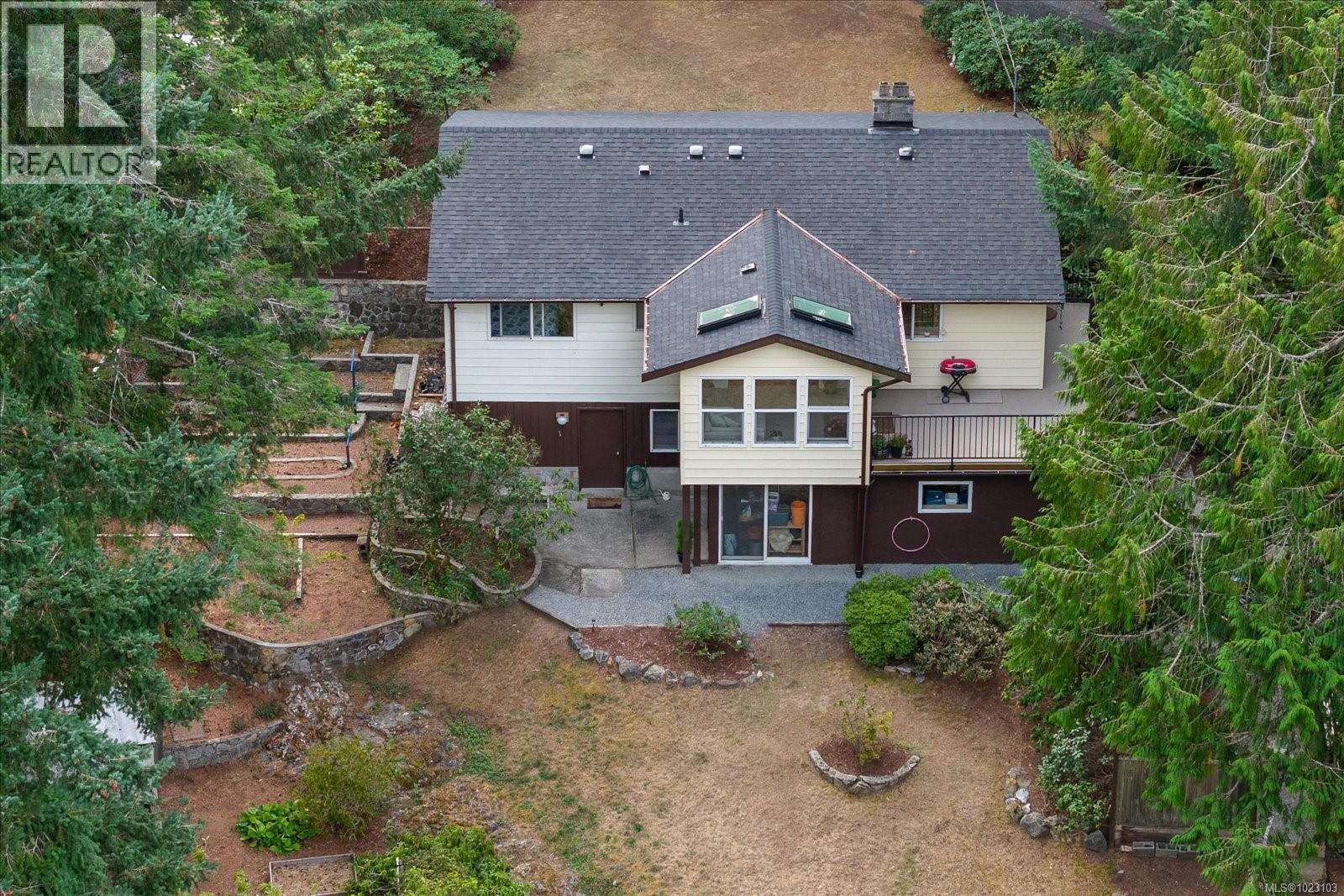 6650 Green Acres Way, Nanaimo, British Columbia