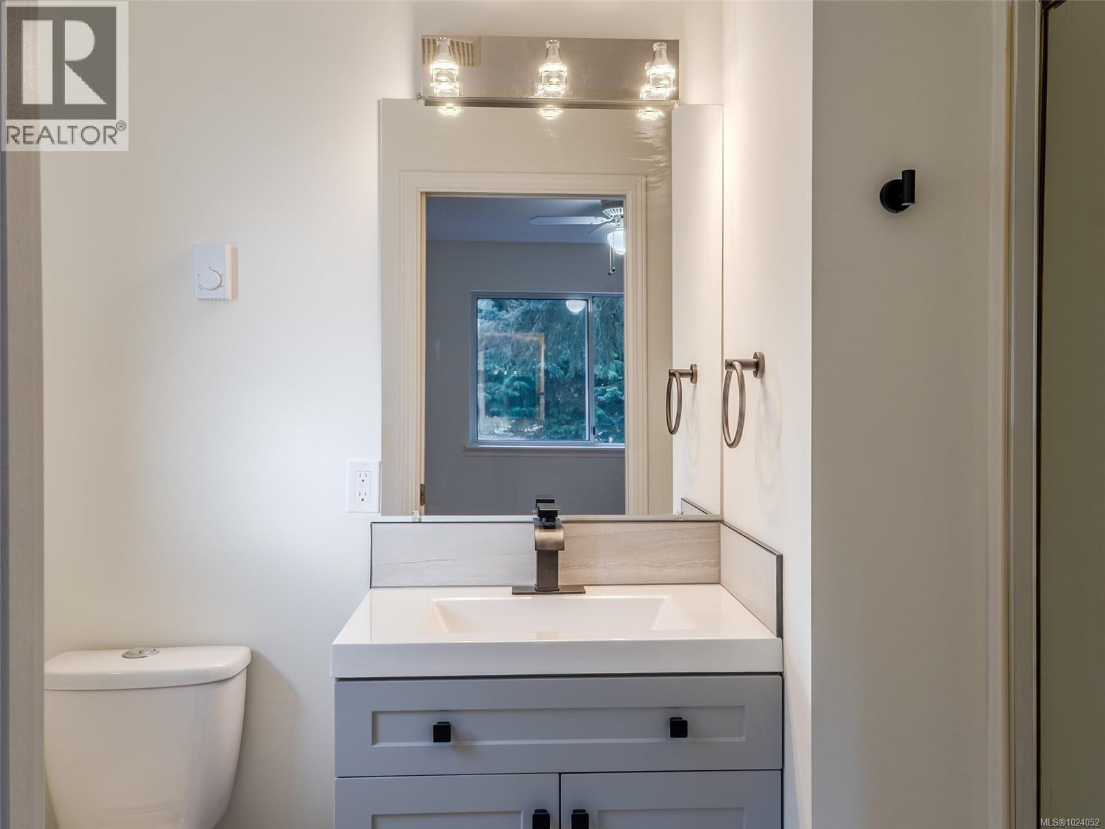 5997/6001 Hammond Bay Rd, Nanaimo, British Columbia  V9T 5M5 - Photo 19 - 1024052