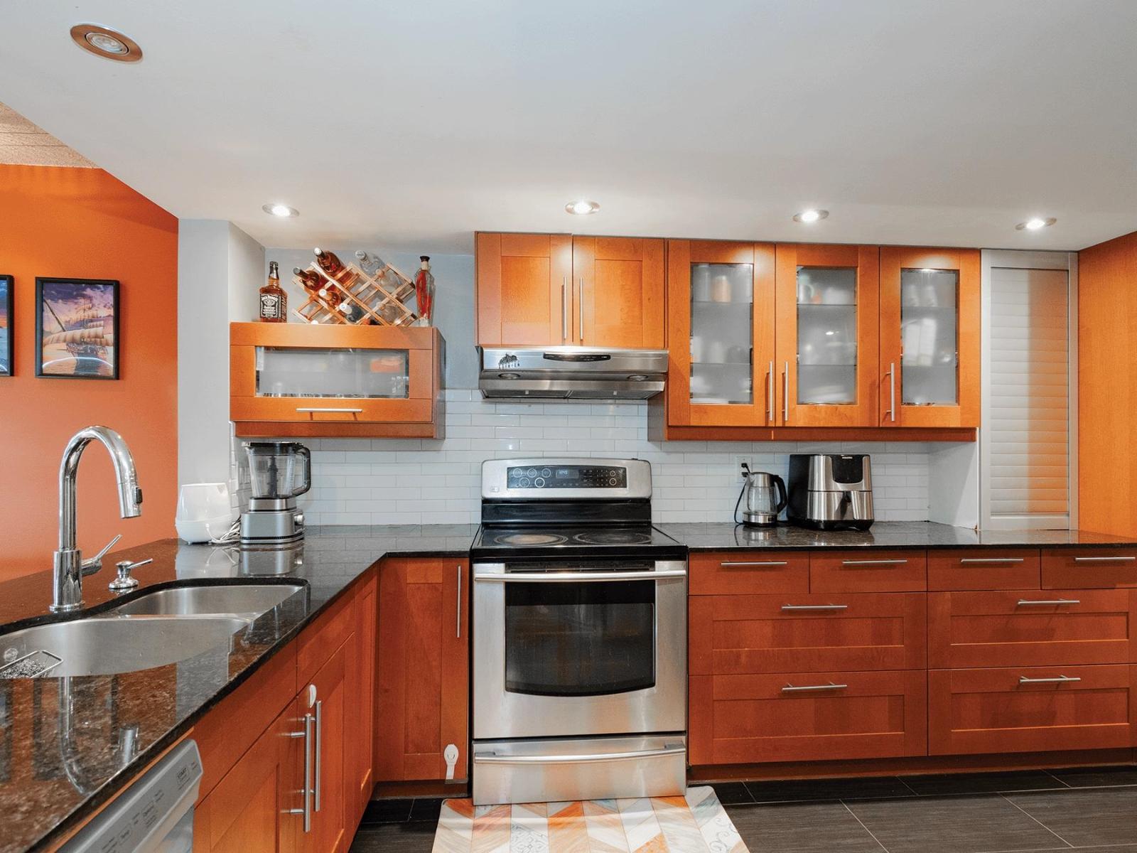 303 14881 103a Avenue, Surrey, British Columbia  V3R 0M5 - Photo 8 - R3086417