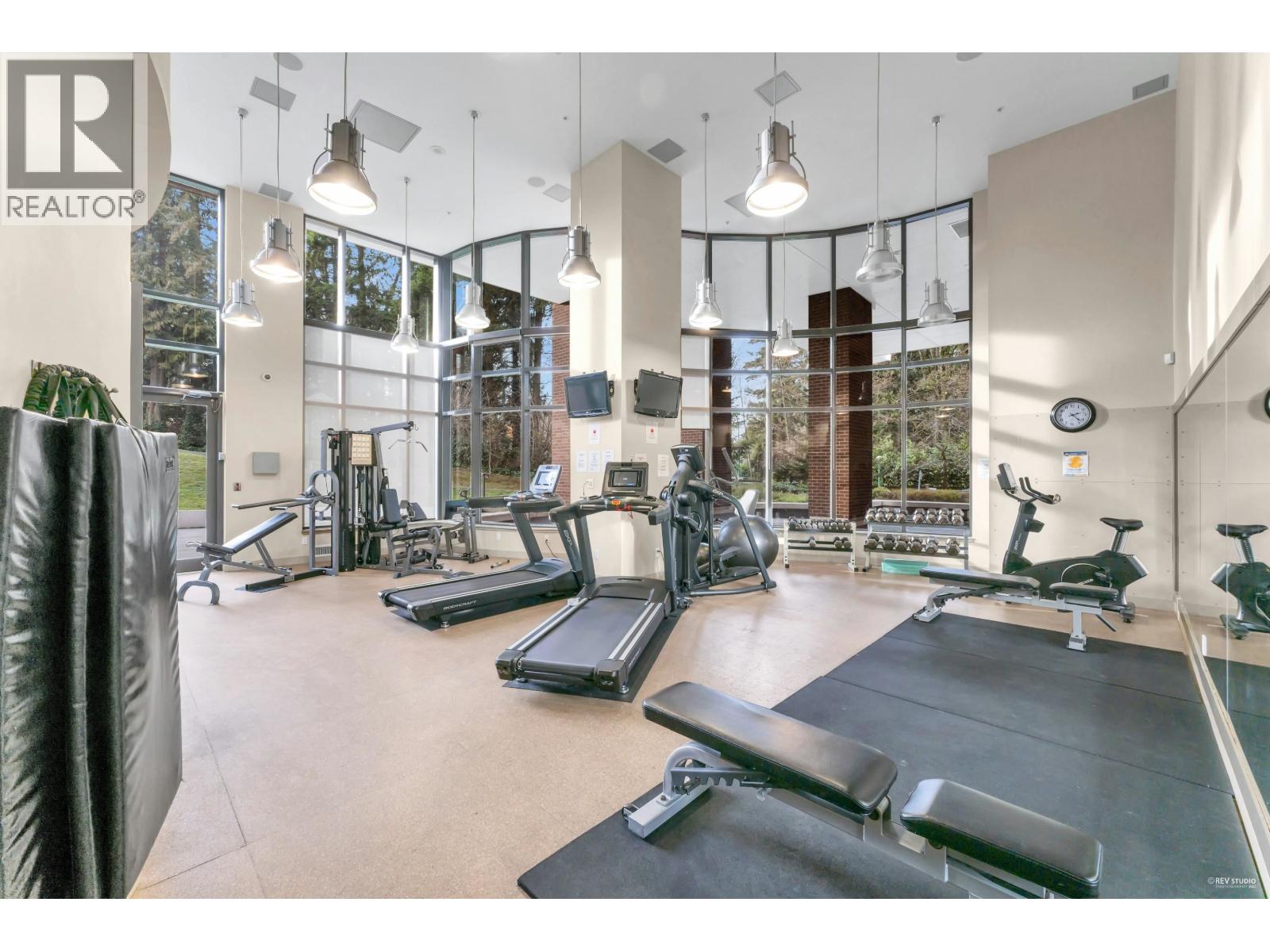 Listing Picture 27 of 30 : 1606 7088 18TH AVENUE, Burnaby / 本拿比 - 魯藝地產 Yvonne Lu Group - MLS Medallion Club Member