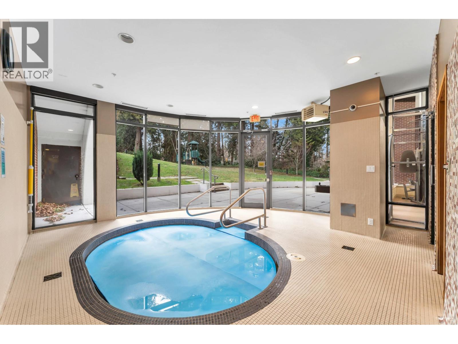 Listing Picture 29 of 30 : 1606 7088 18TH AVENUE, Burnaby / 本拿比 - 魯藝地產 Yvonne Lu Group - MLS Medallion Club Member