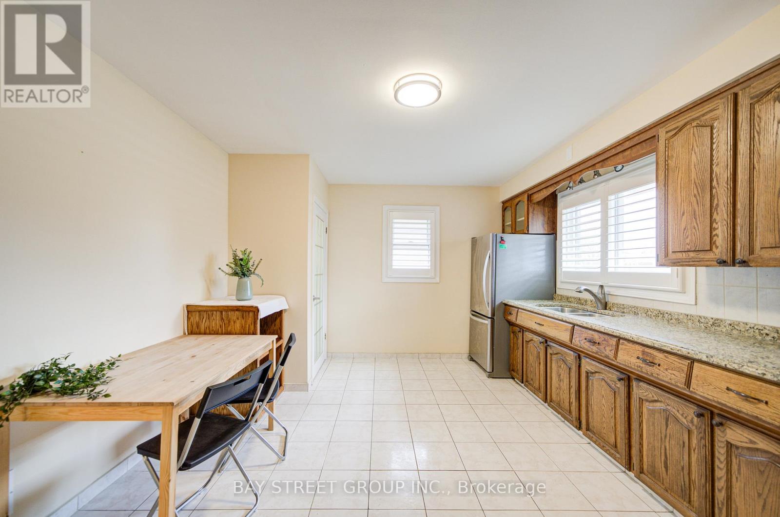 58 Broderick Avenue, Thorold, Ontario  L2V 2J1 - Photo 10 - X12755830