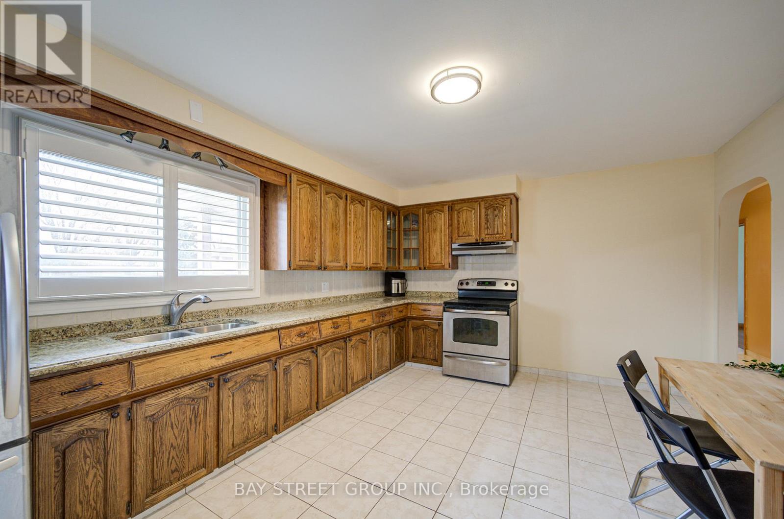 58 Broderick Avenue, Thorold, Ontario  L2V 2J1 - Photo 11 - X12755830