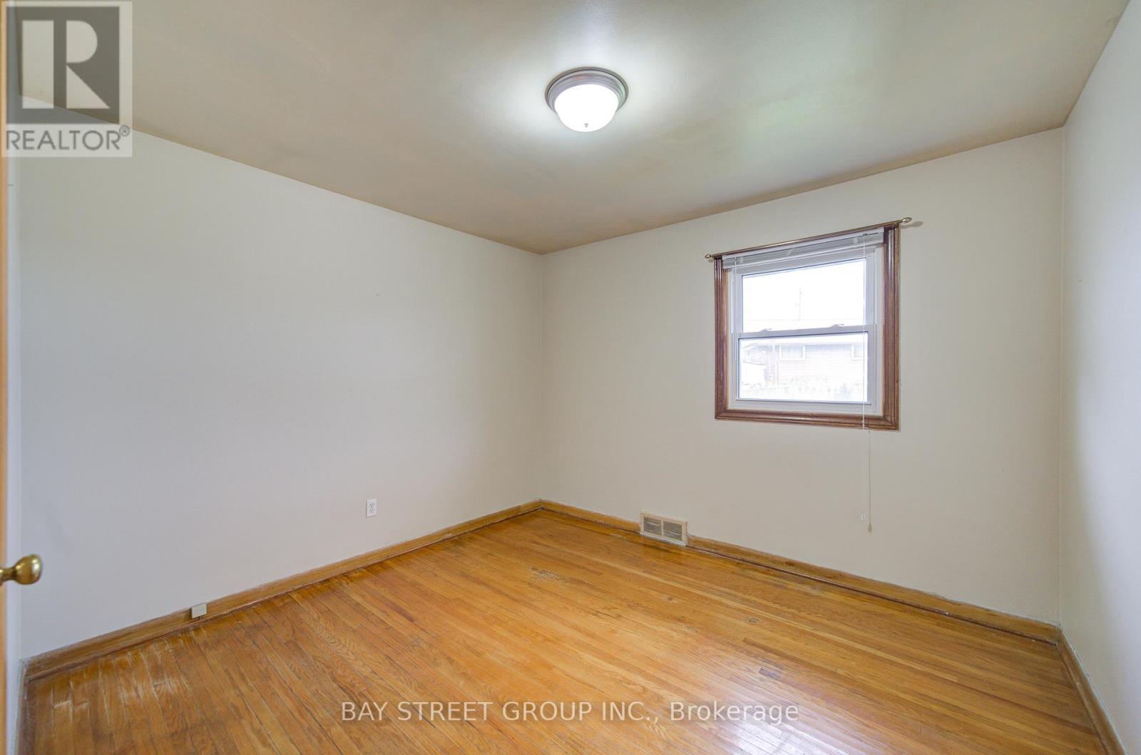 58 Broderick Avenue, Thorold, Ontario  L2V 2J1 - Photo 14 - X12755830