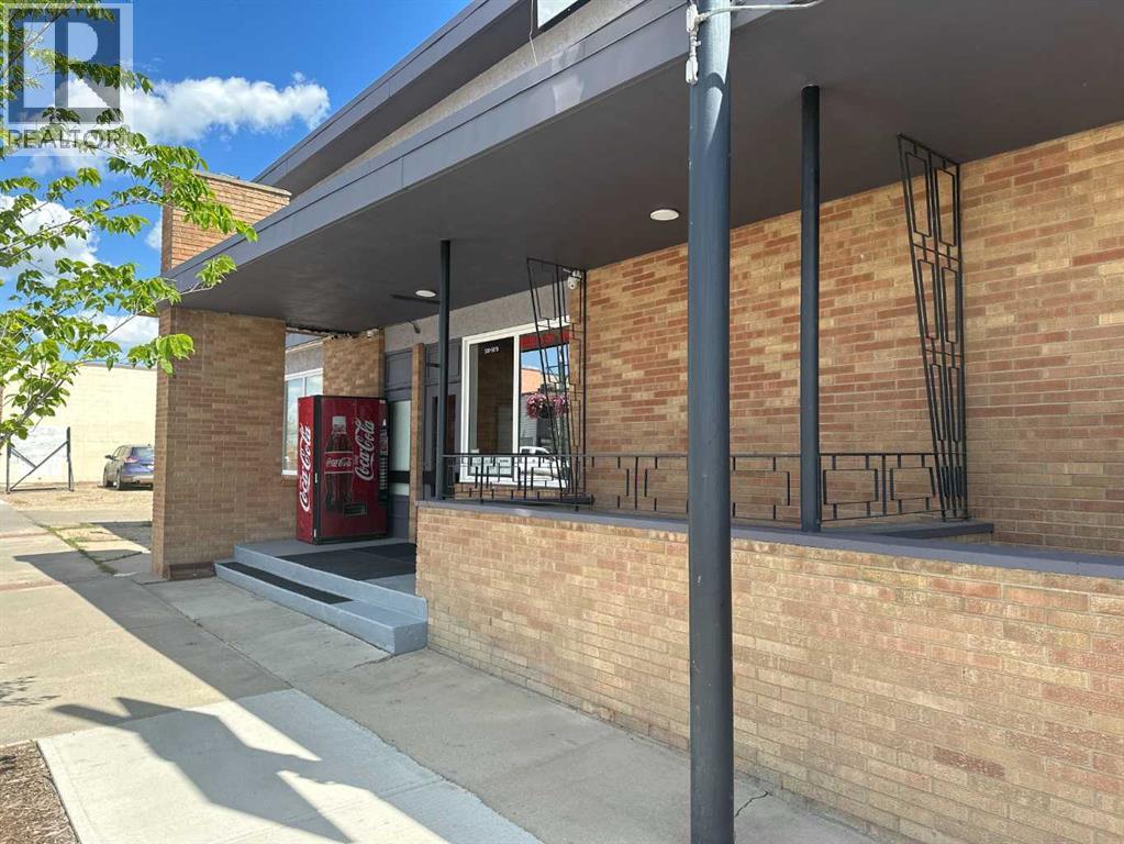 5011 50 Street, Barrhead, Alberta  T7N 1L1 - Photo 2 - A2283769