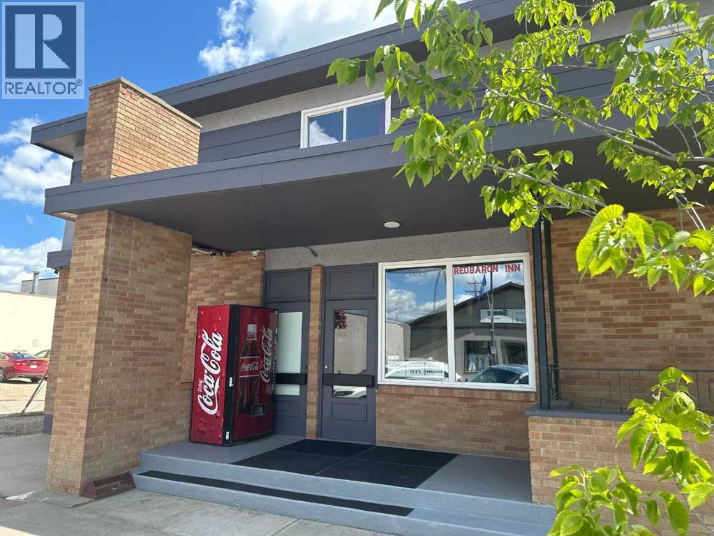 5011 50 Street, Barrhead, Alberta  T7N 1L1 - Photo 3 - A2283769