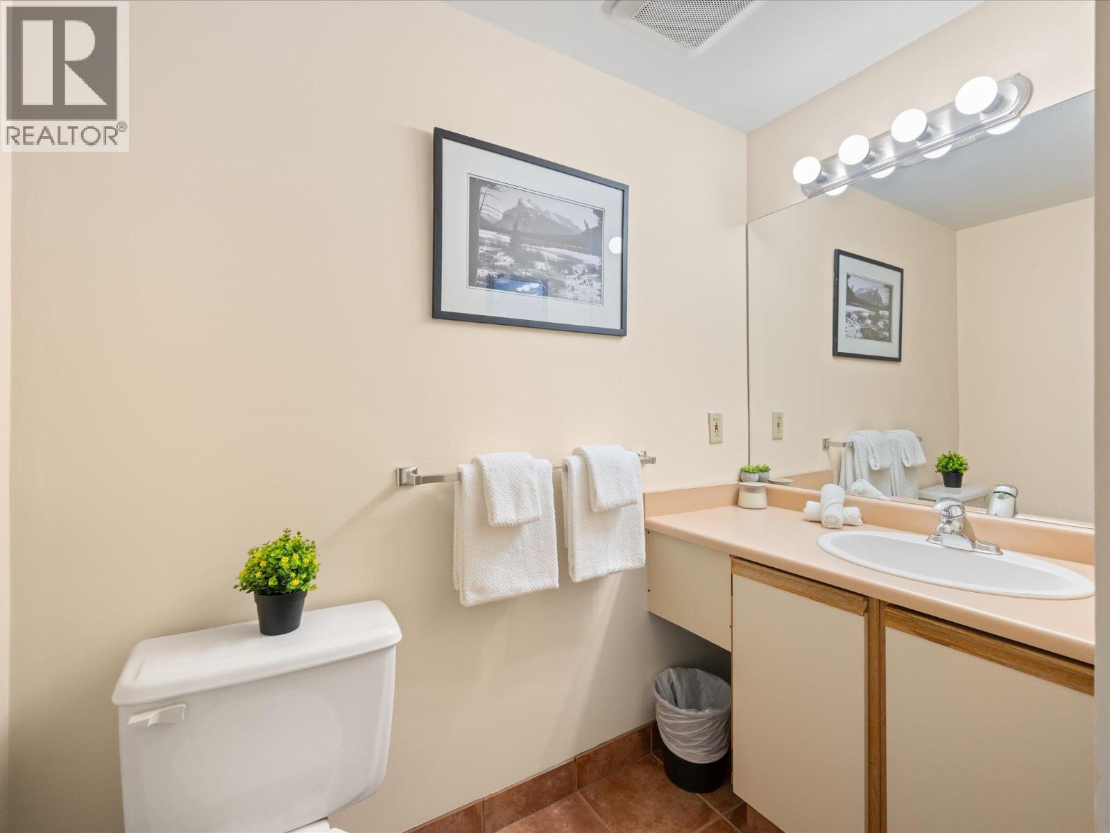 26 2211 Marmot Place, Whistler, British Columbia  V8E 0M6 - Photo 13 - R3086375