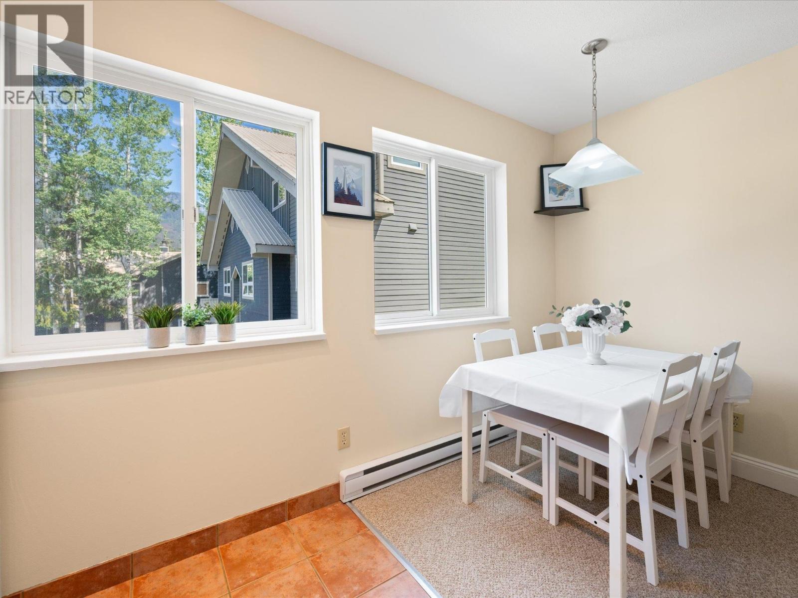 26 2211 Marmot Place, Whistler, British Columbia  V8E 0M6 - Photo 6 - R3086375