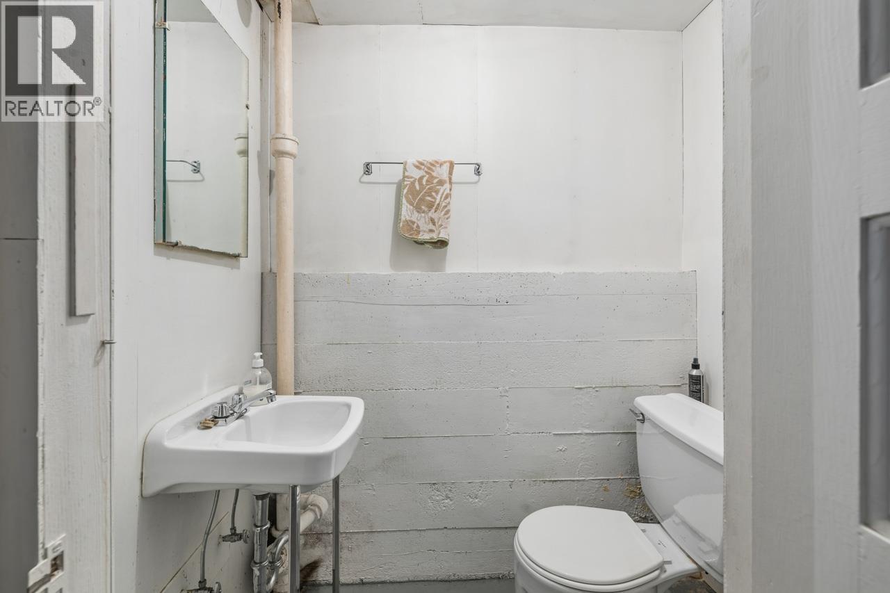 474 Dixon Street, New Westminster, British Columbia  V3L 3H5 - Photo 32 - R3086394