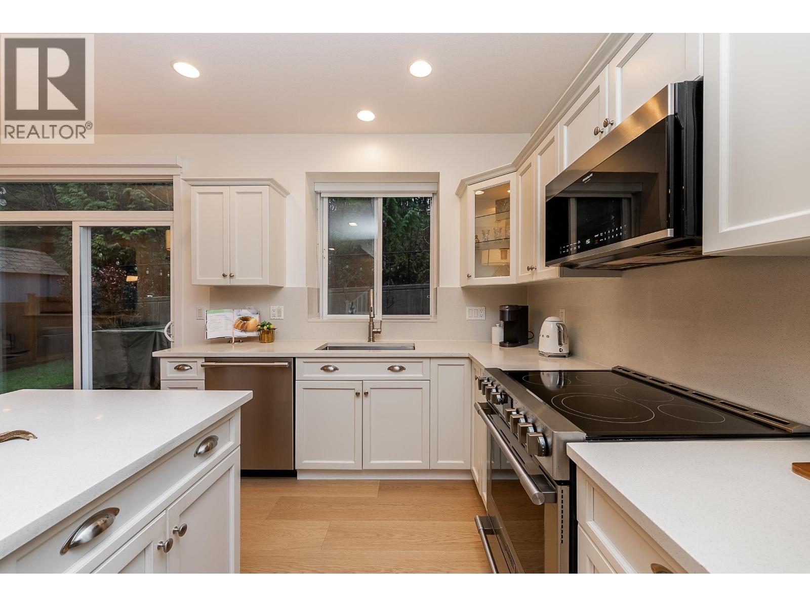 39 Holly Drive, Port Moody, British Columbia  V3H 5M4 - Photo 13 - R3086404